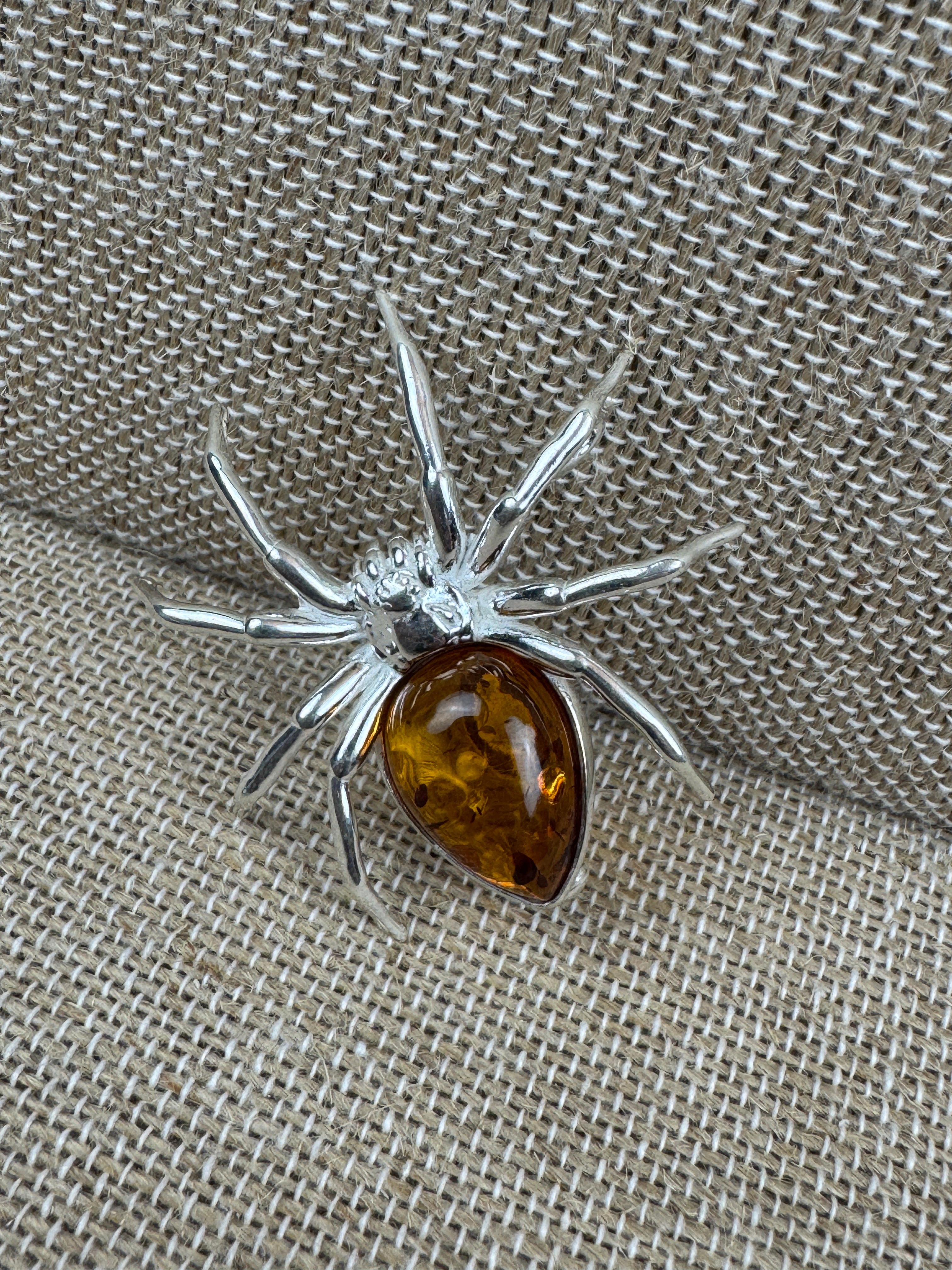 "Golden Glow Crawler" – Sterling Silver & Honey Baltic Amber Spider Pendant