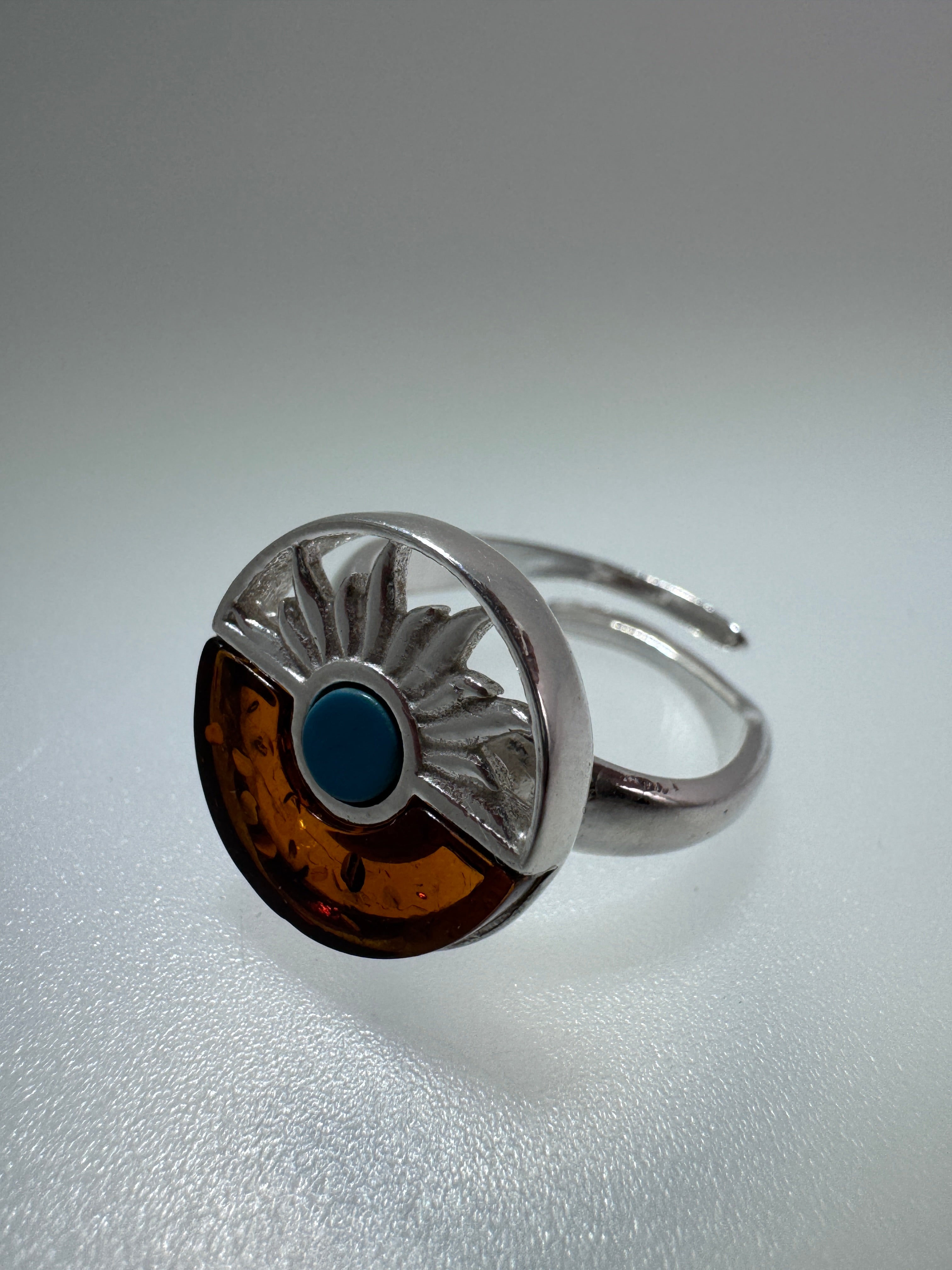 Boho-Style American Indian Inspired Ring – Inlaid Baltic Amber & Genuine Turquoise