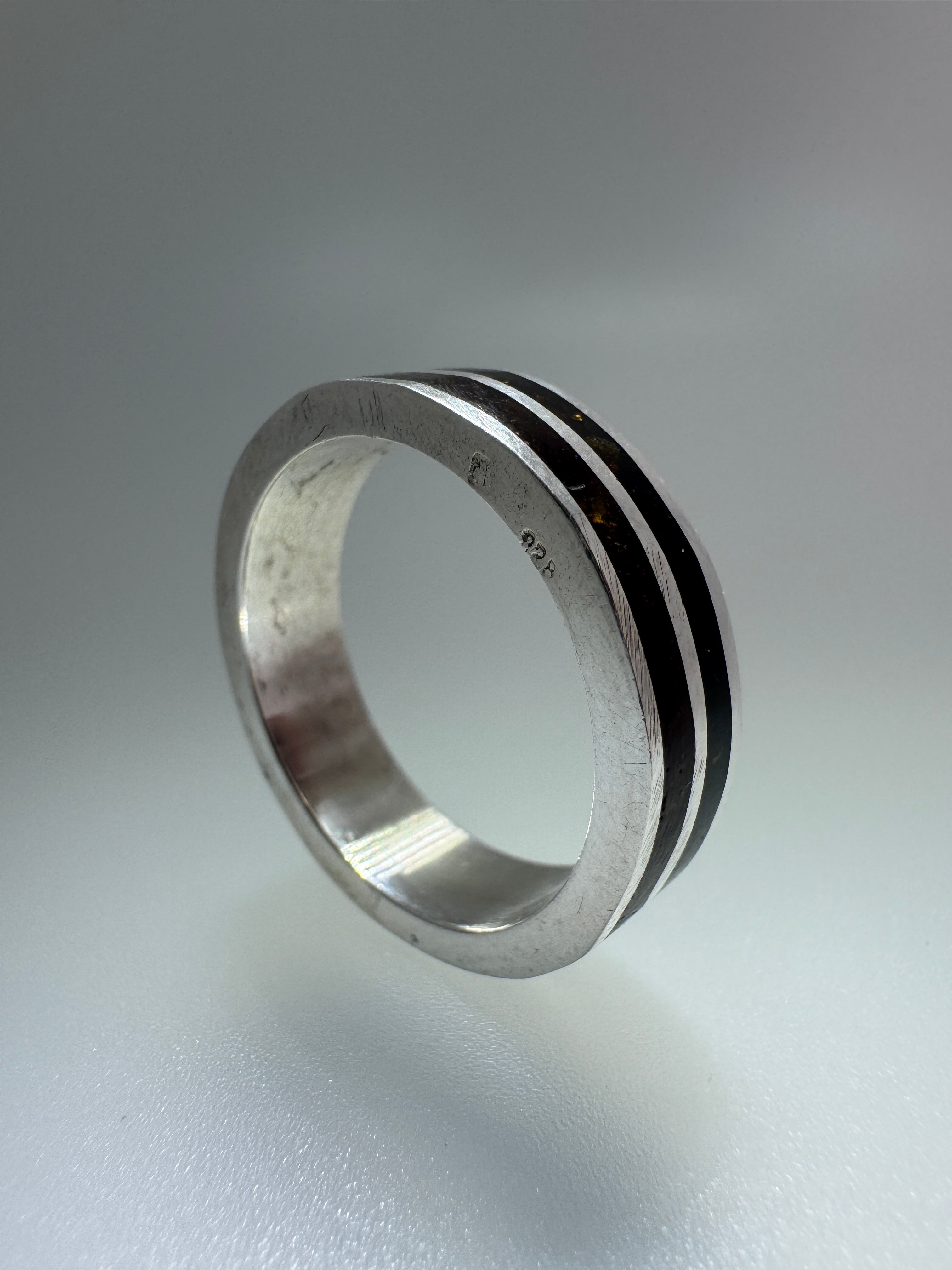 Men’s Baltic All-Around Amber Inlay Statement Ring – Polished Band, Everyday Comfort Fit