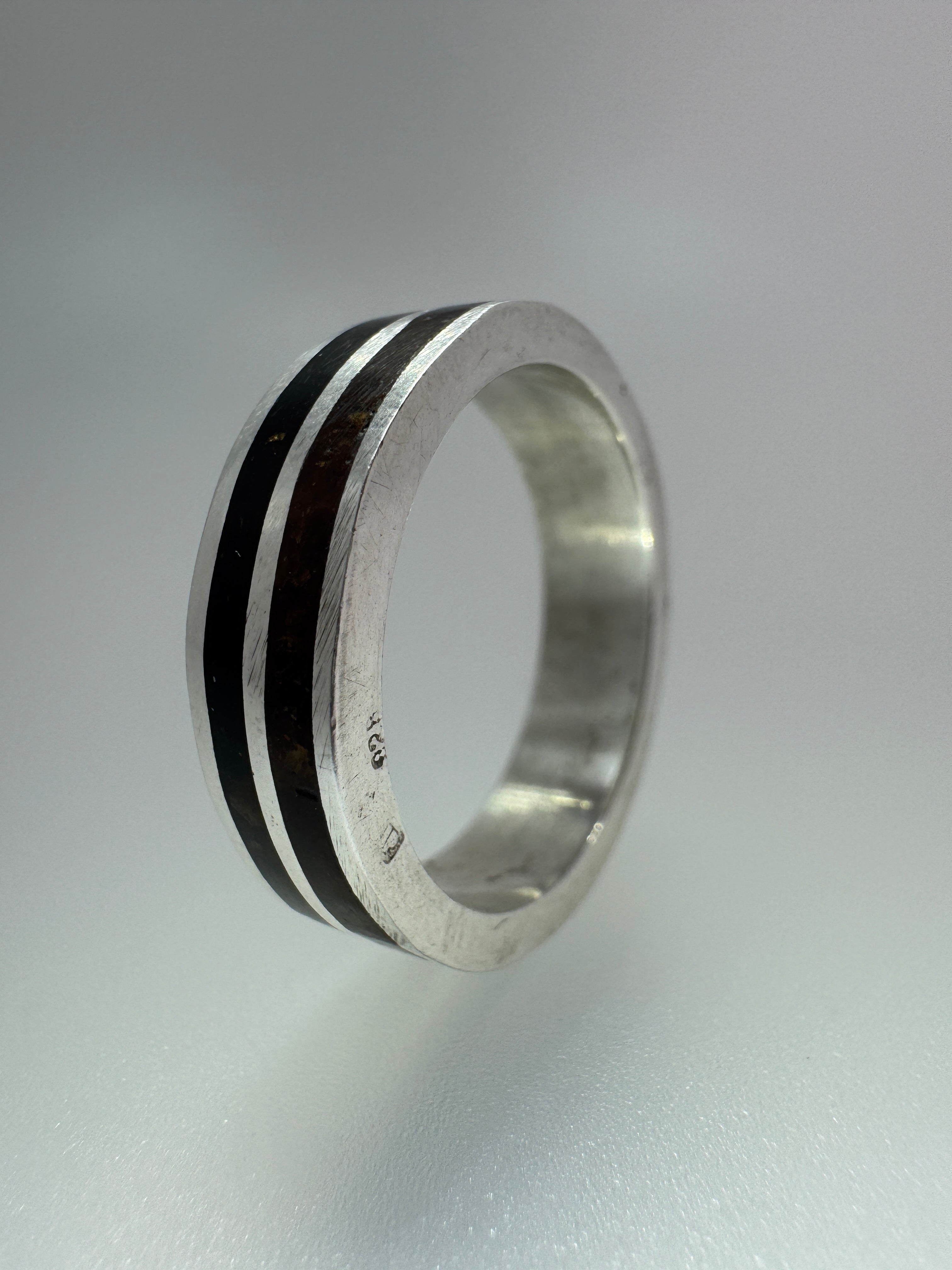 Men’s Baltic All-Around Amber Inlay Statement Ring – Polished Band, Everyday Comfort Fit