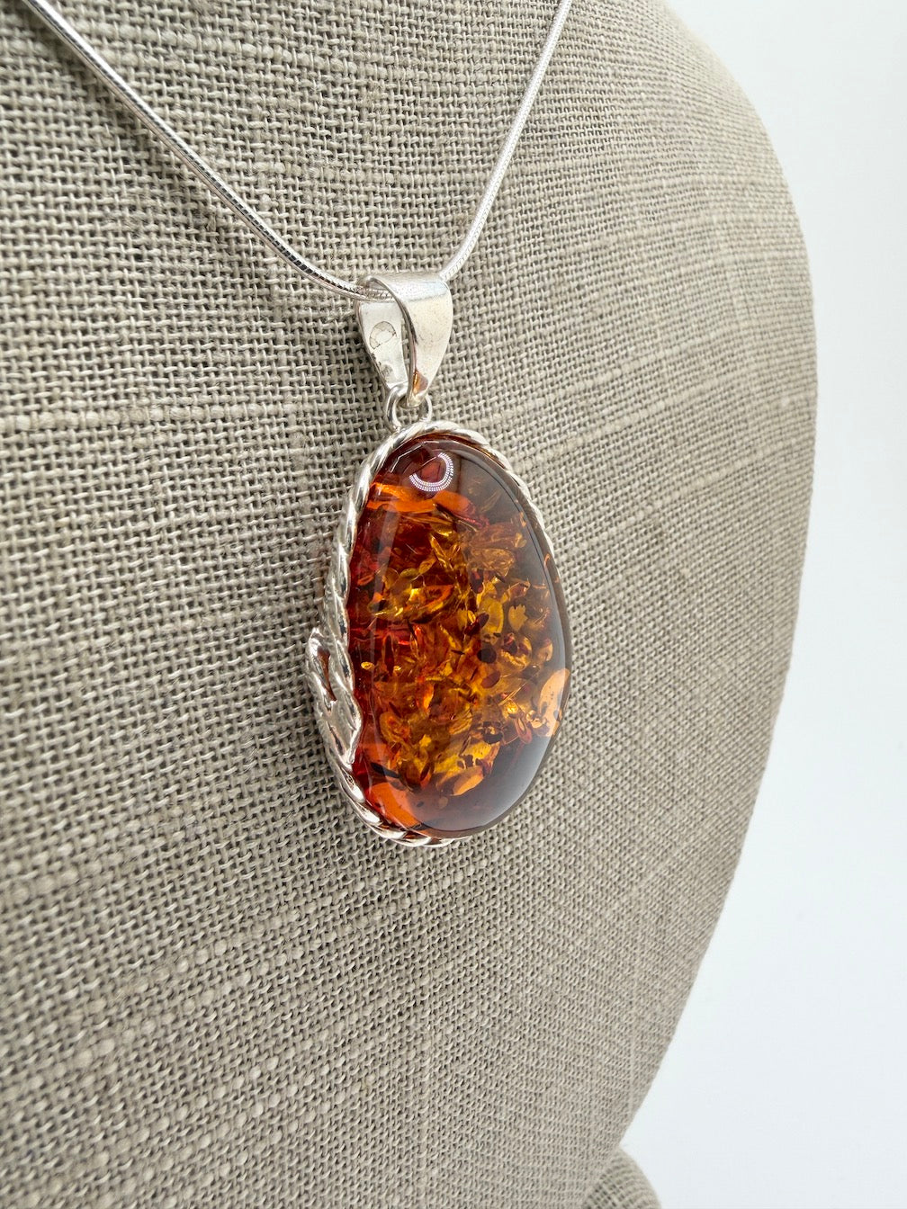 Sterling Silver Honey Baltic Amber Ombre Pendant Necklace – Genuine Baltic Amber Jewelry