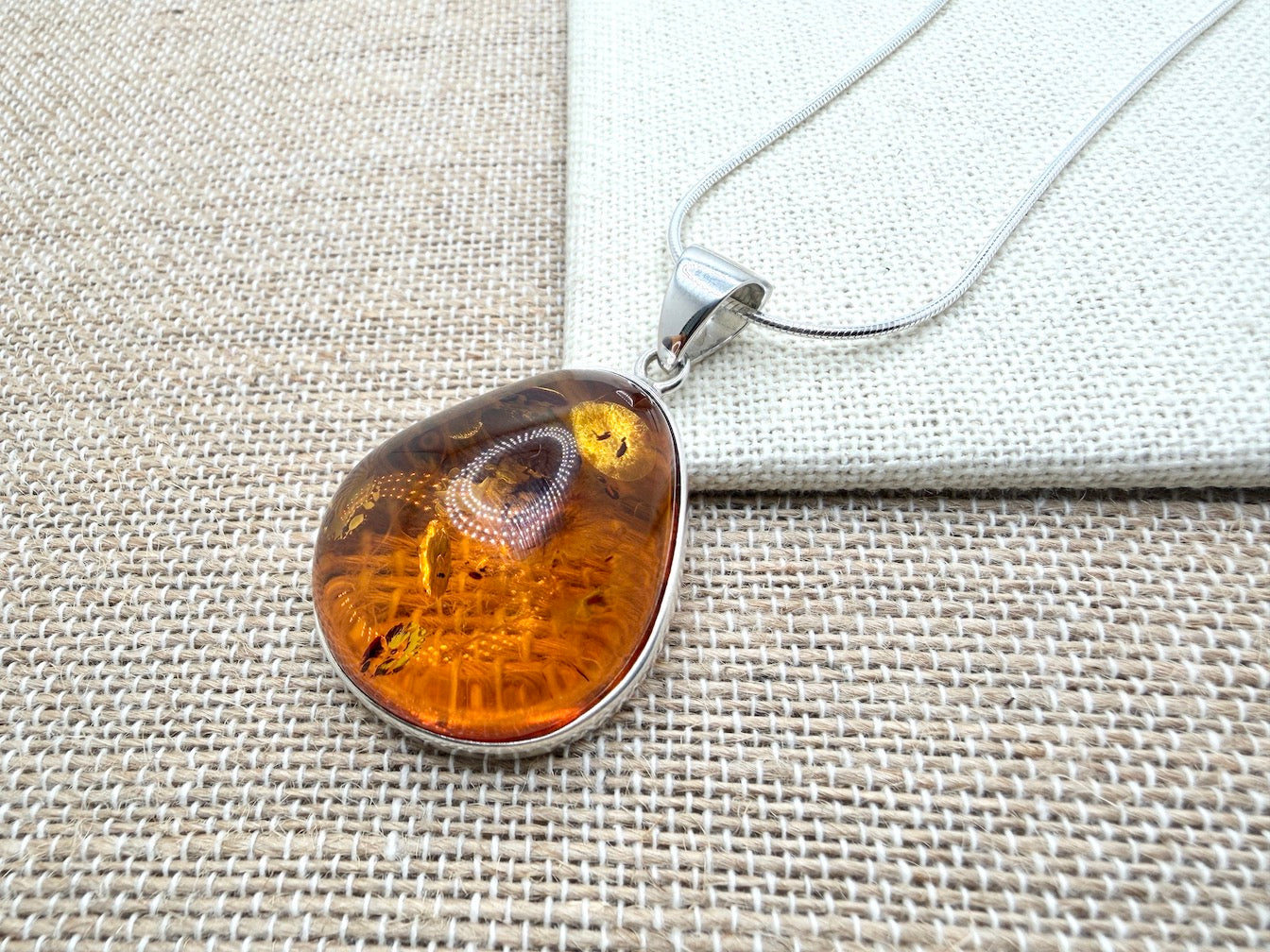 Sterling Silver Honey Baltic Amber Ombre Pendant Necklace – Genuine Baltic Amber Jewelry
