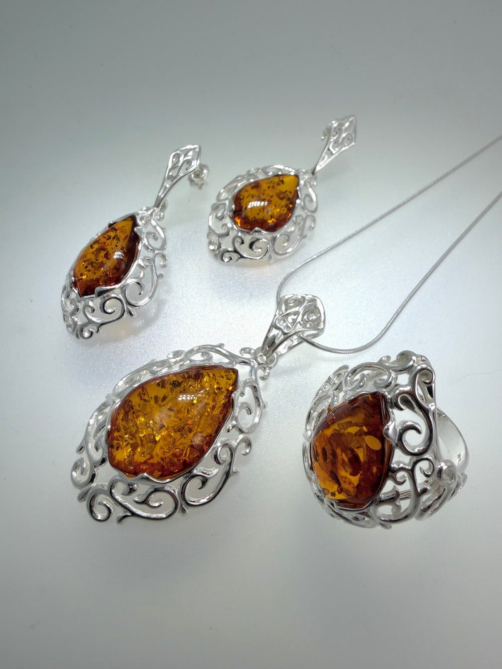 Vintage Gothic Swirl Baltic Amber Jewelry Set – Sterling Silver Earrings, Necklace & Ring